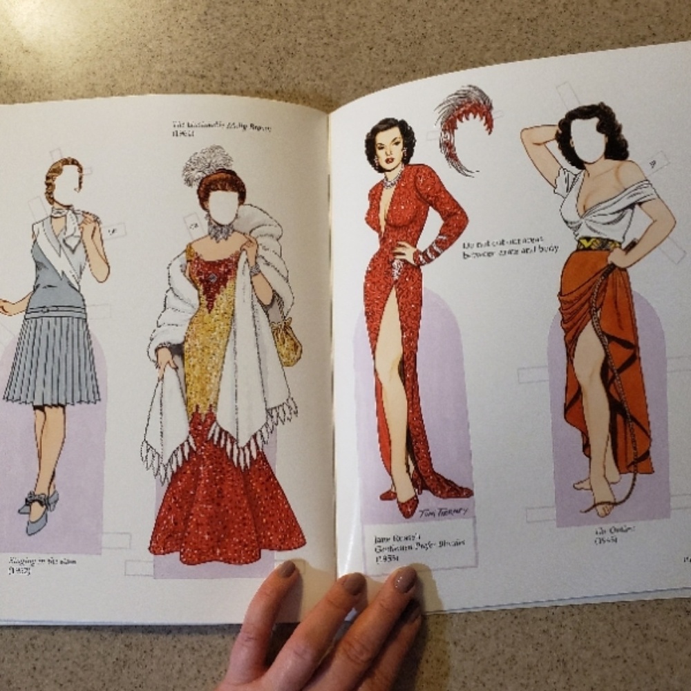 Vintage paper doll book - Picture 3 of 3